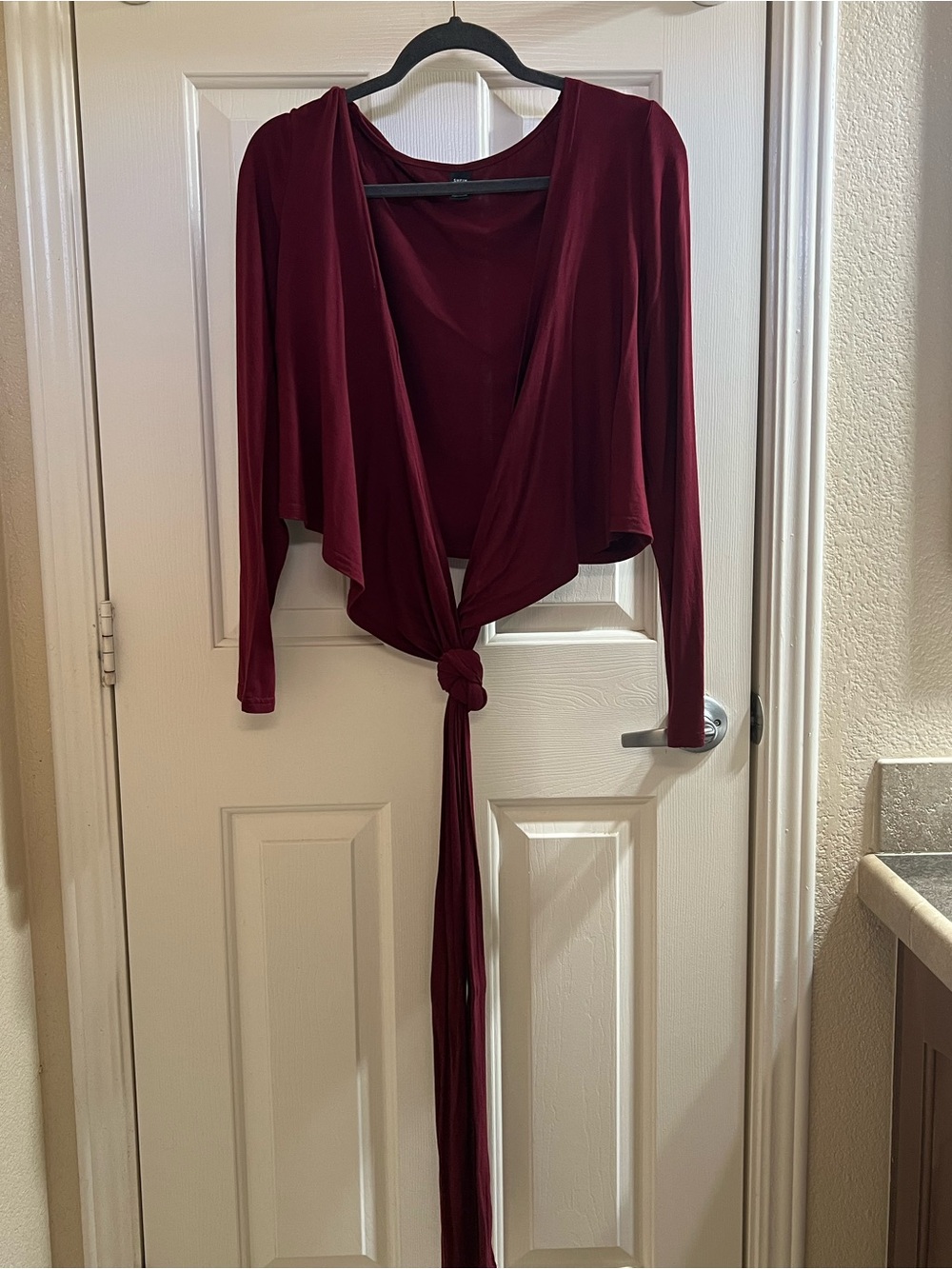 SHEIN Burgundy Tie-Front Long Sleeve Crop Top
